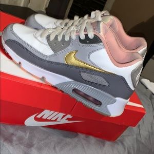Women’s Pink & Grey Air Max